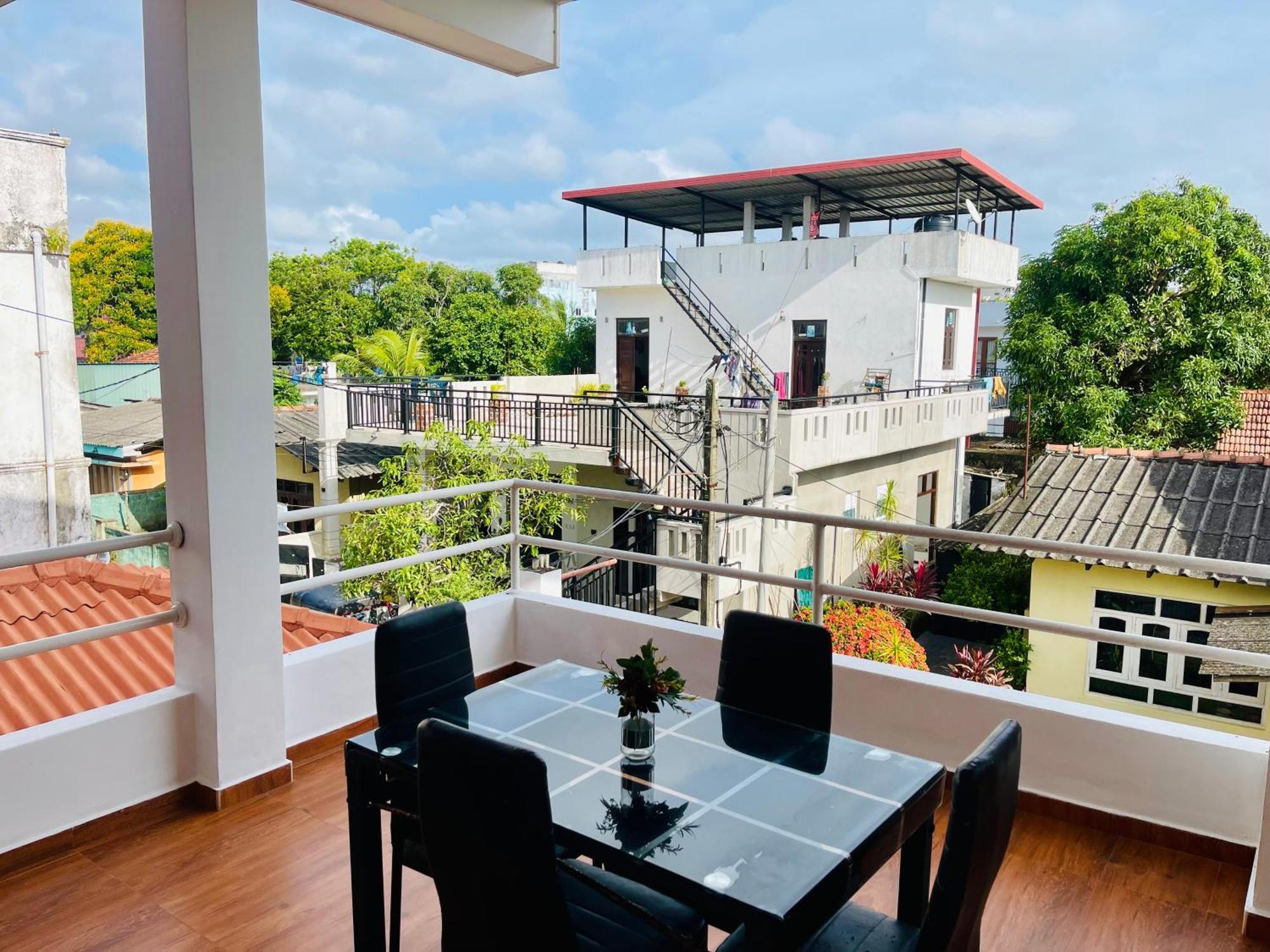 Sand & Surf Guest House Negombo Ngoại thất bức ảnh