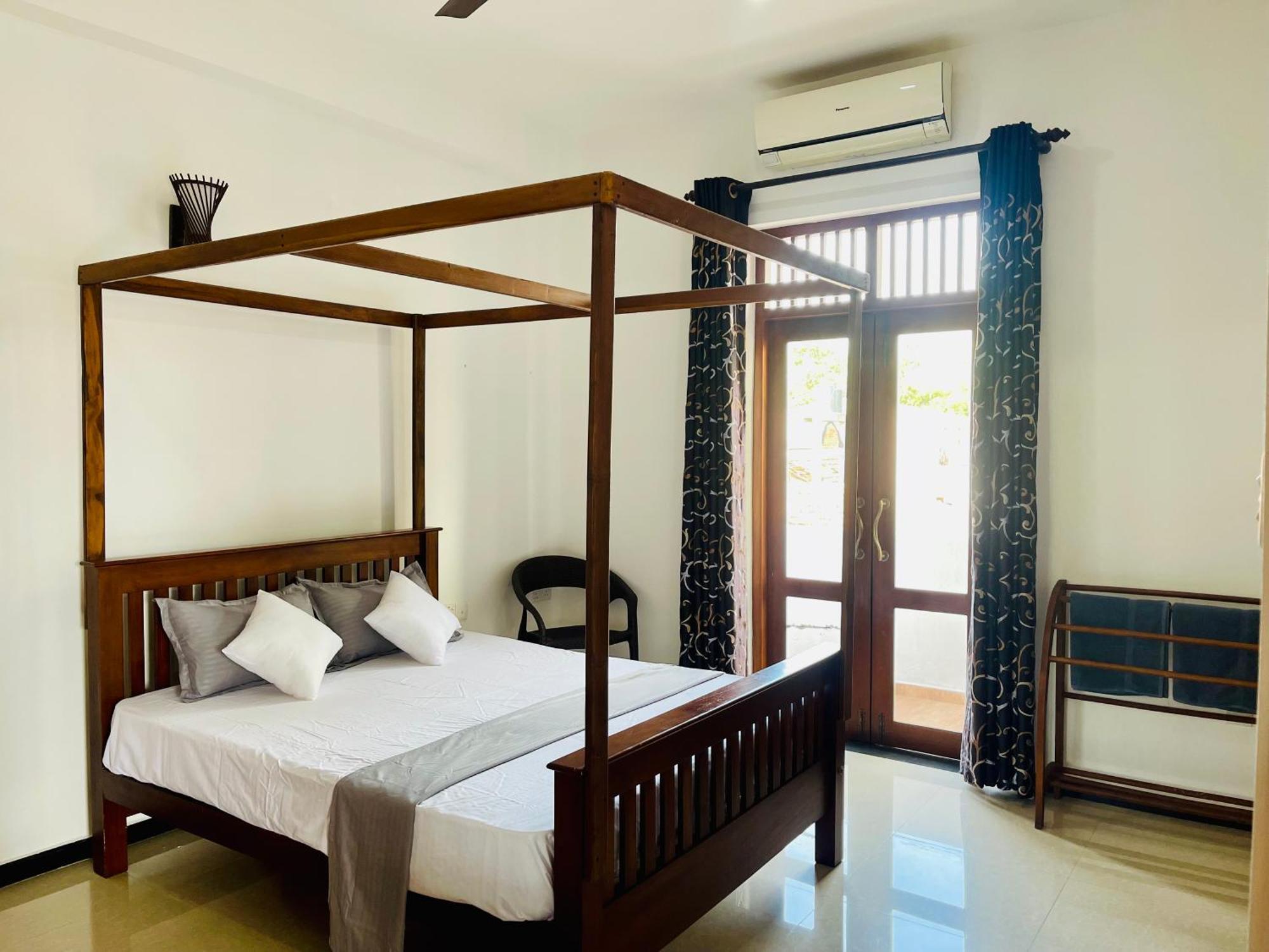 Sand & Surf Guest House Negombo Ngoại thất bức ảnh