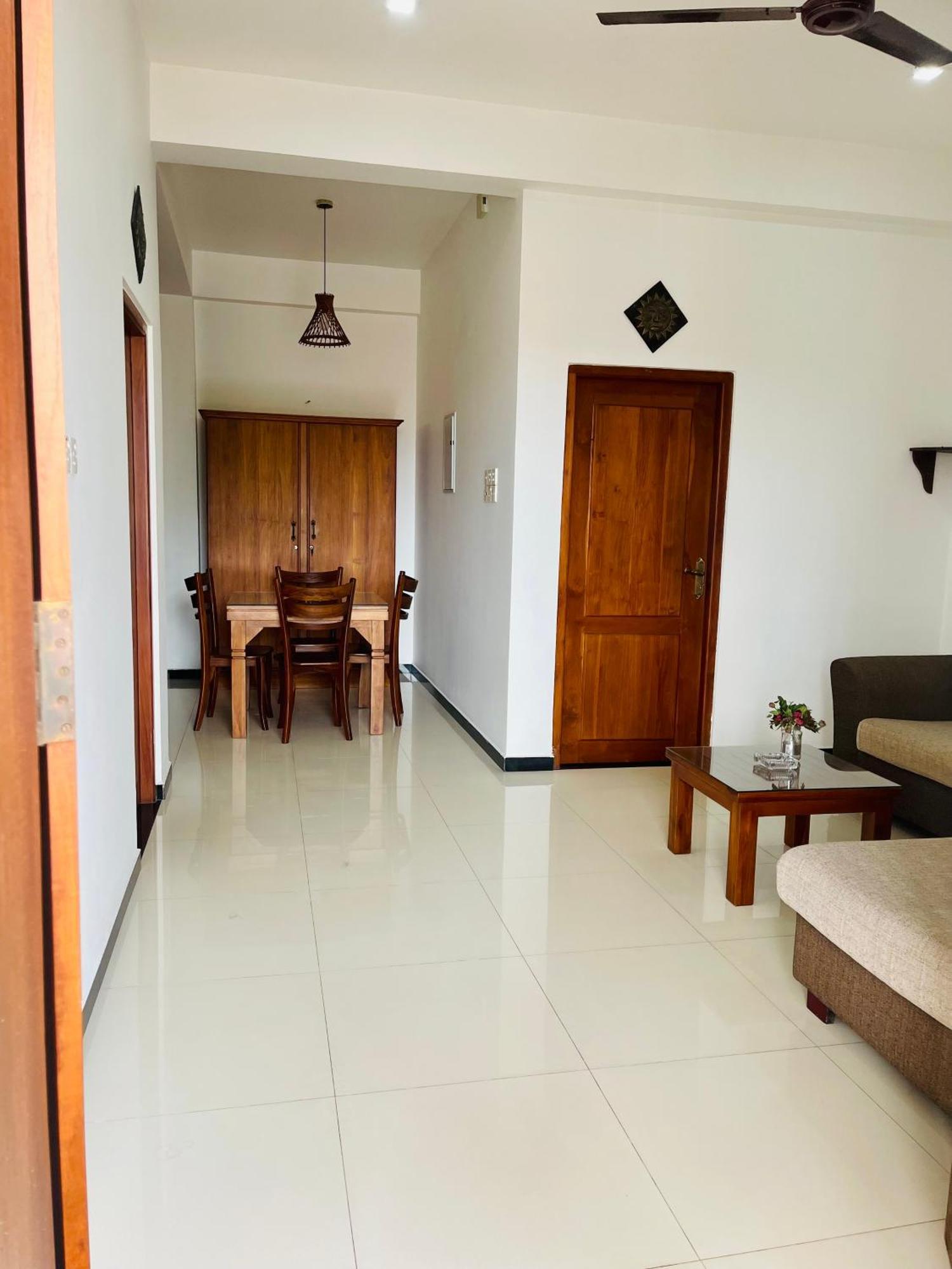 Sand & Surf Guest House Negombo Ngoại thất bức ảnh